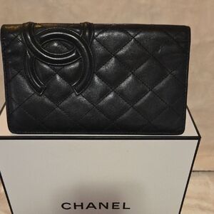 CHANEL Black And Pink Quilted Leather Wallet